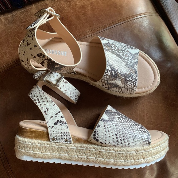 cushionaire espadrilles